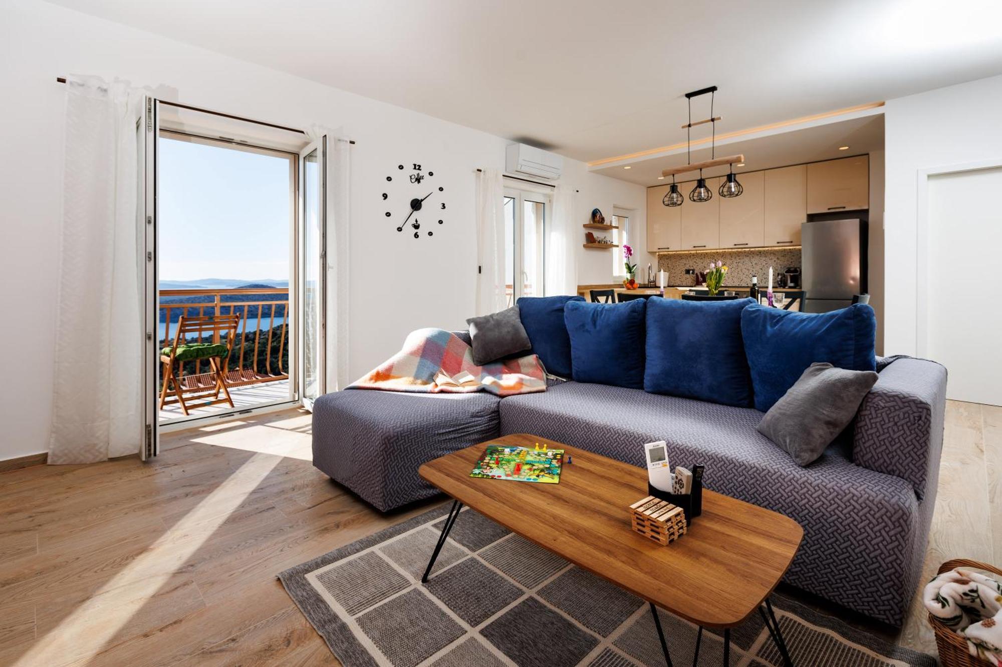 Summer Breeze - Quiet Place With A Spectacular View And A Garden