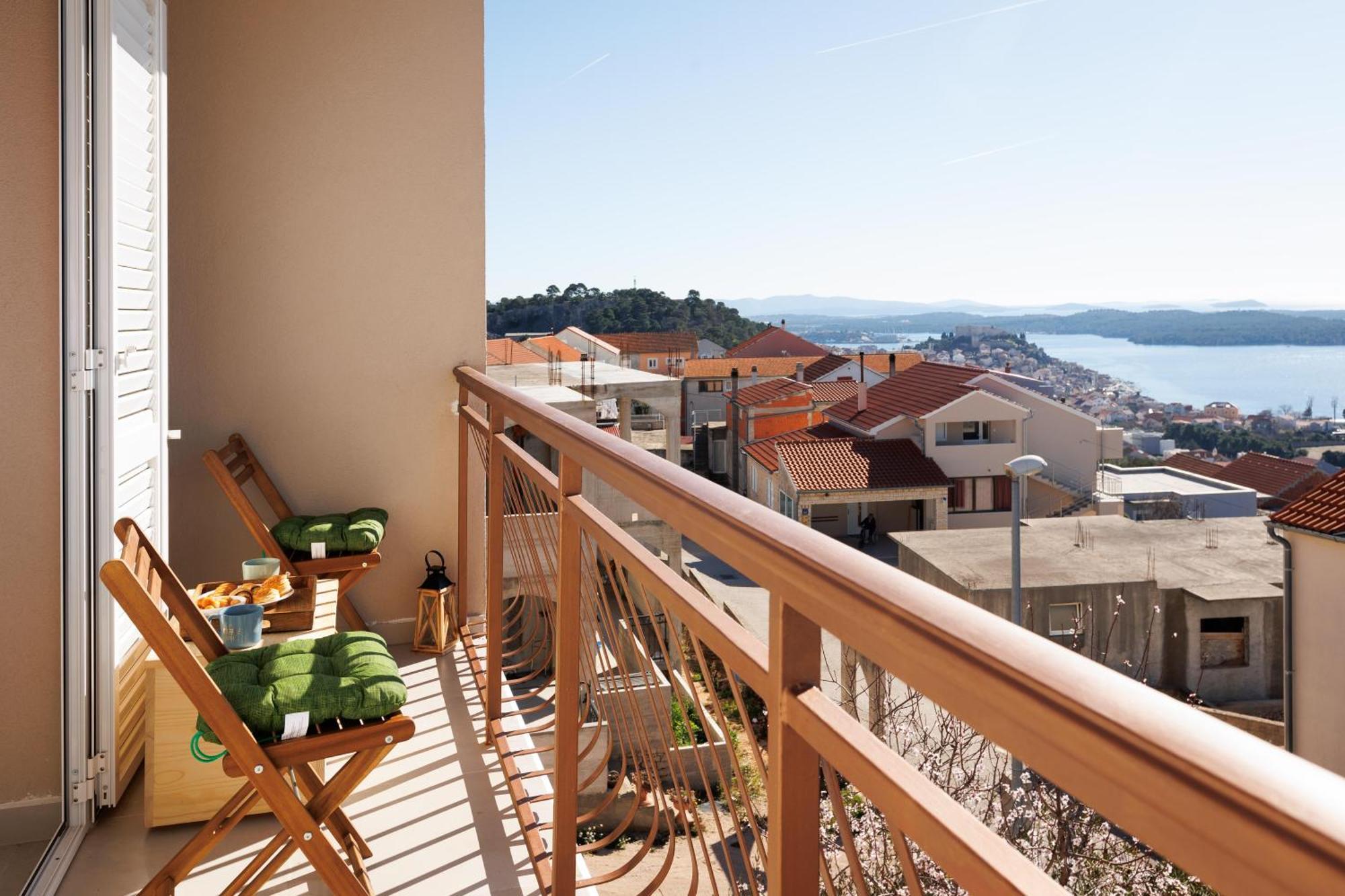 Apartment Summer Breeze - Quiet Place With A Spectacular View And A Garden *